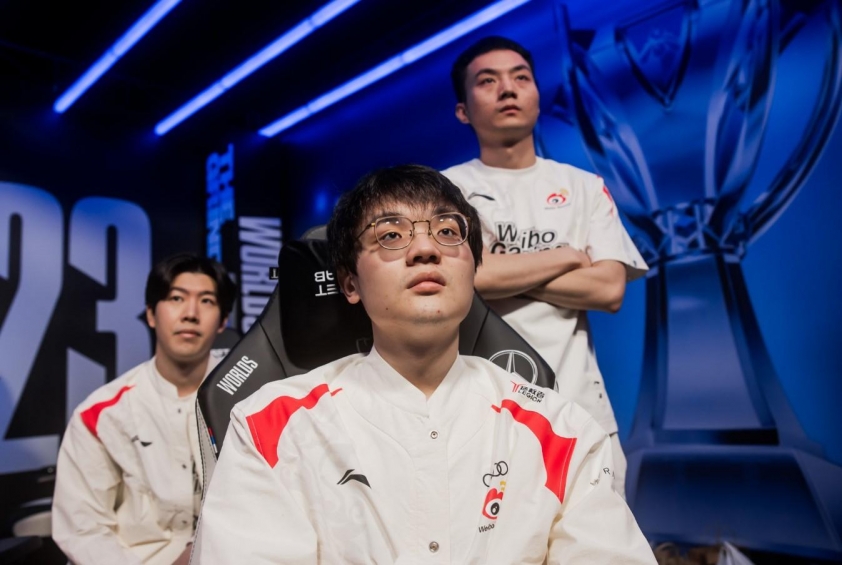 Phân tích đội hình EDG mới Phân tích điểm mạnh và điểm yếu đội hình EDG